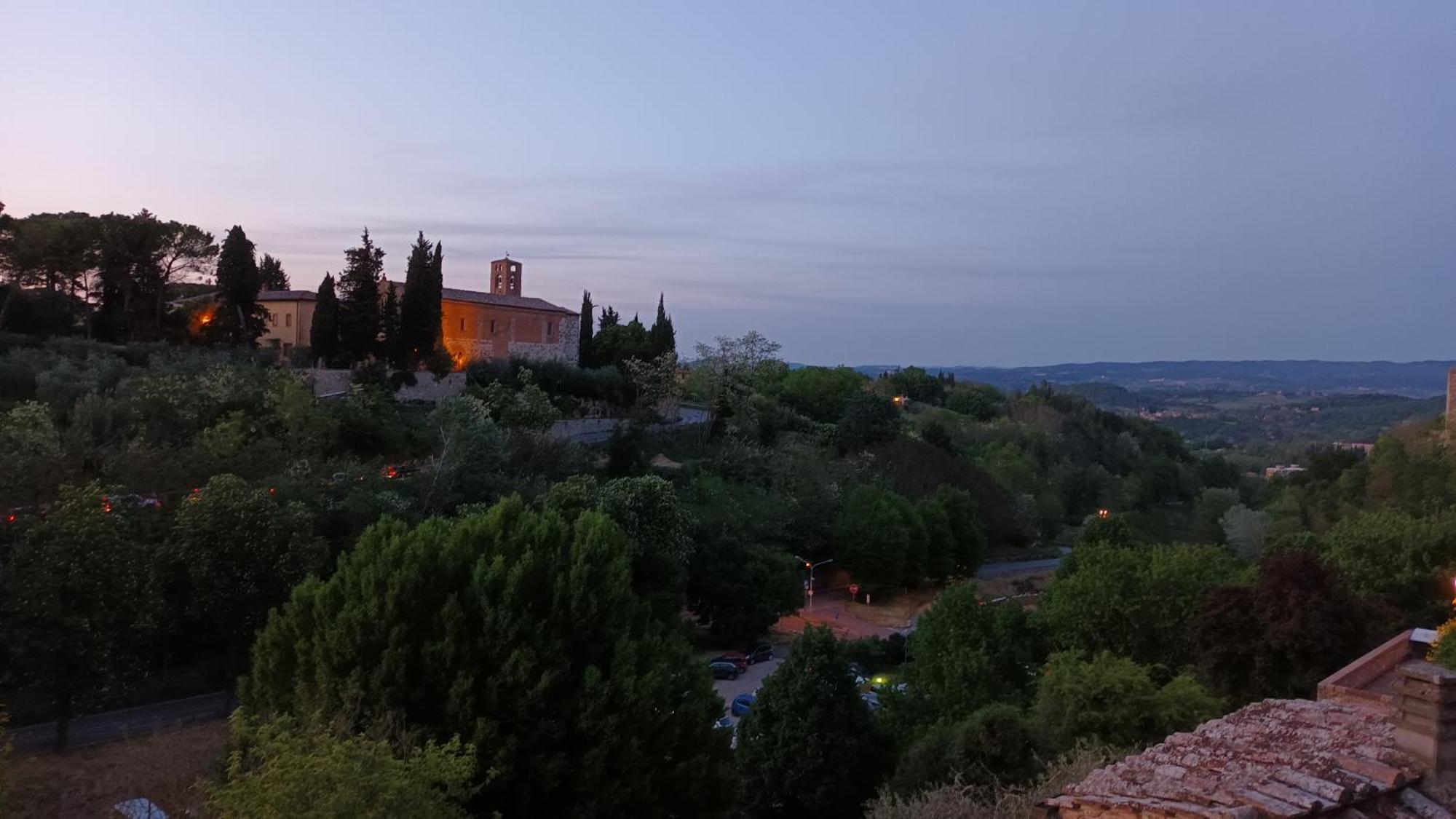 Dietro Le Mura Колле-ді-Валь-д'Ельса Екстер'єр фото